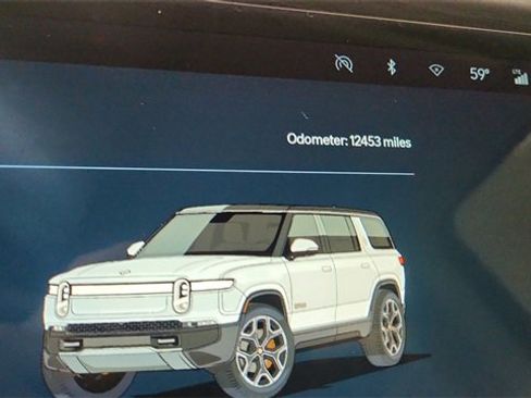 Used 2024 Rivian R1S Adventure image 43