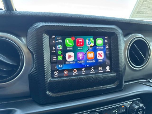 Used 2019 Jeep Wrangler Unlimited Sport S AWD/4WD image 3