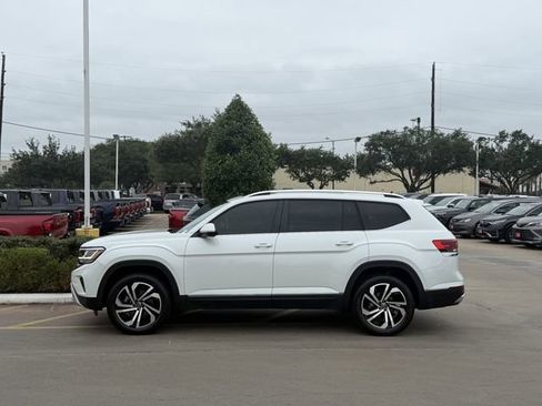 Used 2023 Volkswagen Atlas SEL AWD/4WD image 4