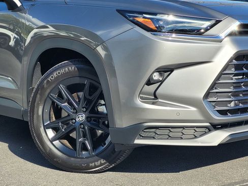 New 2026 Toyota Grand Highlander AWD Hybrid image 3