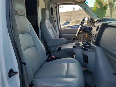 Certified 2019 Ford E-350 and Econoline 350 Super Duty RWD image 11