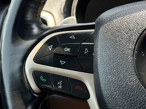 Used 2015 Jeep Grand Cherokee Overland w/ Advanced Technology Group AWD/4WD image 28