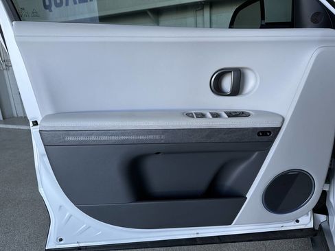 Used 2025 Hyundai Ioniq 5 Limited image 14