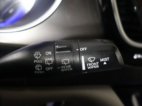 Used 2020 Chrysler Pacifica Touring-L Plus FWD image 46