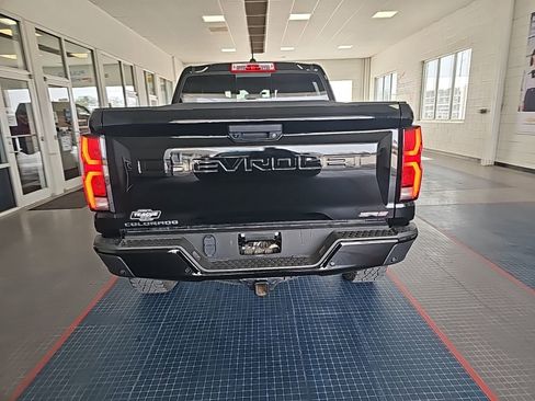 Used 2024 Chevrolet Colorado ZR2 w/ ZR2 Convenience Package III image 7