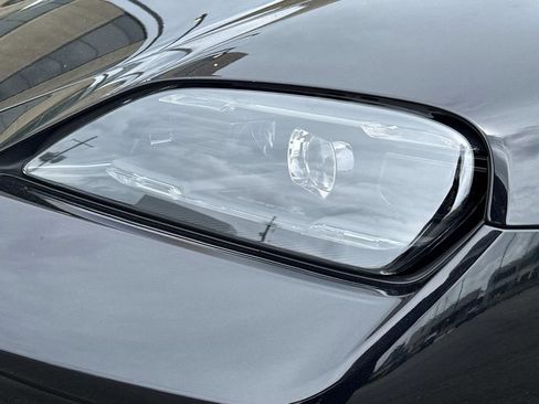 New 2025 Porsche Taycan image 7