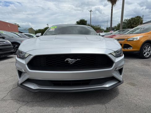Used 2018 Ford Mustang Premium RWD image 3
