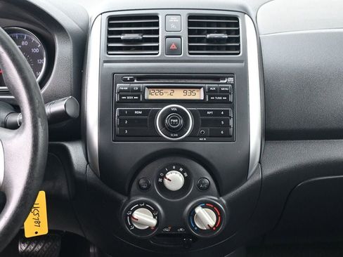 Used 2014 Nissan Versa SV image 8