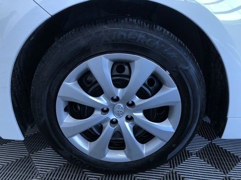 Used 2025 Toyota Corolla LE image 16