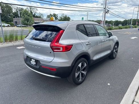 Used 2025 Volvo XC40 B5 Plus AWD/4WD image 5