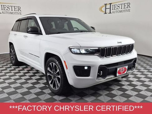 Certified 2022 Jeep Grand Cherokee Overland AWD/4WD image 2