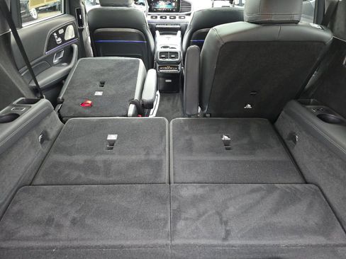 Used 2023 Mercedes-Benz GLS 580 4MATIC image 16