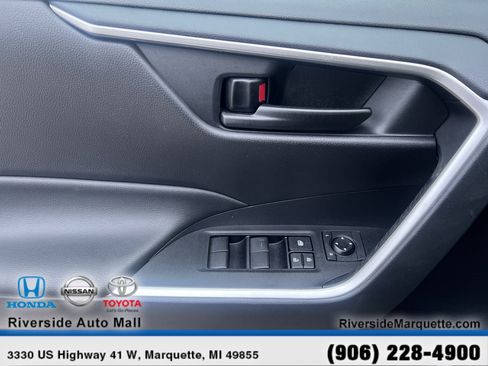 Used 2021 Toyota RAV4 LE image 24