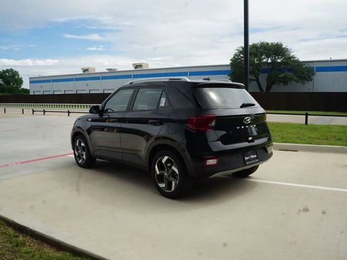 New 2026 Hyundai Venue SEL FWD image 5