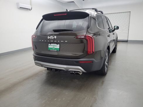 Used 2022 Kia Telluride EX w/ EX Premium Package image 7