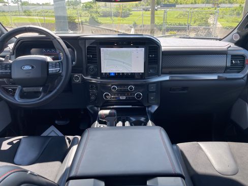 Used 2025 Ford F150 Raptor AWD/4WD image 39