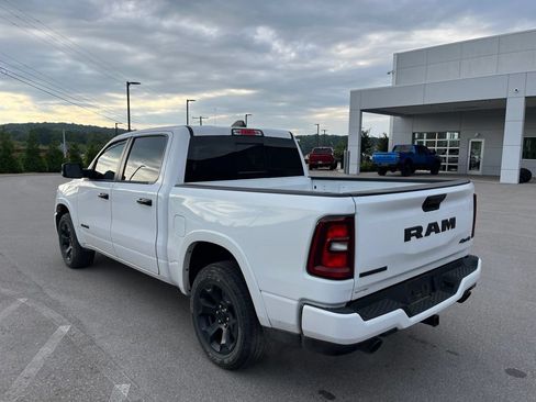Used 2025 RAM 1500 Big Horn AWD/4WD image 4