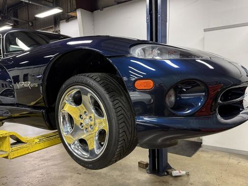 Used 2001 Dodge Viper GTS RWD image 92
