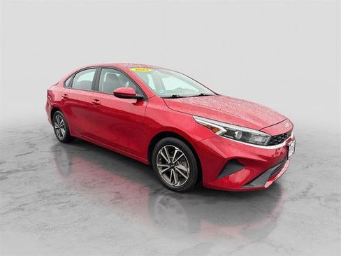 Used 2023 Kia Forte LXS image 6