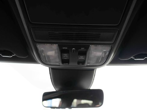 Used 2025 Honda Odyssey Sport-L image 18