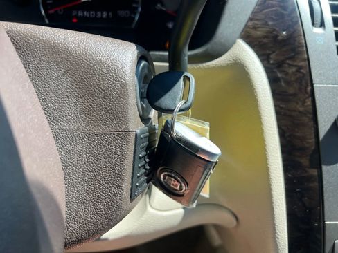 Used 2009 Cadillac DTS w/ Trunk Convenience Package image 49