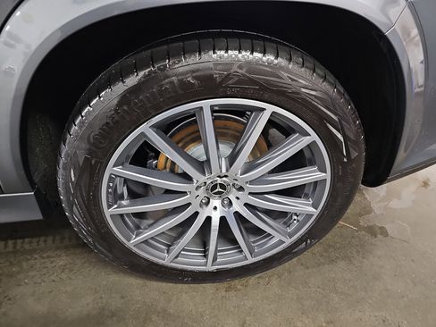 Certified 2025 Mercedes-Benz GLS 450 4MATIC image 36