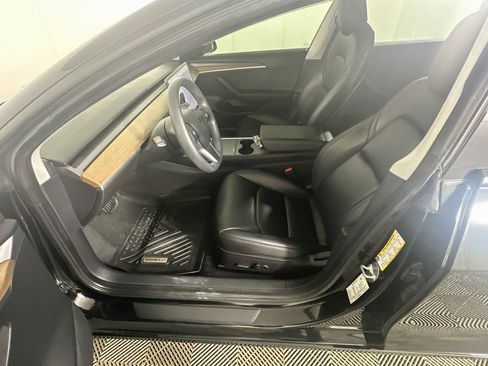 Used 2021 Tesla Model 3 Standard Range Plus RWD image 13