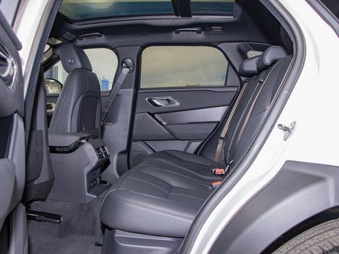 New 2026 Land Rover Range Rover Velar Dynamic SE image 22