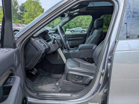 Used 2023 Land Rover Discovery Metropolitan Edition AWD/4WD image 12