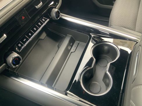 New 2026 Chevrolet Tahoe LS image 23