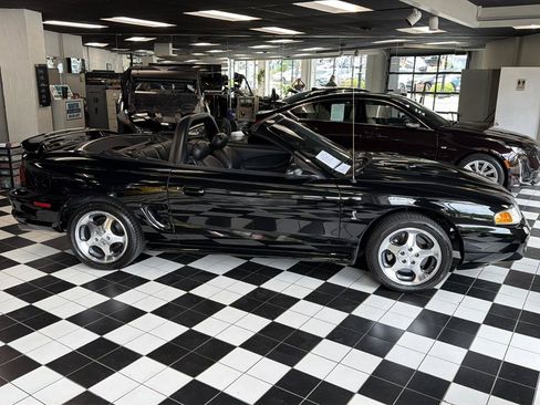 Used 1996 Ford Mustang Cobra RWD image 2