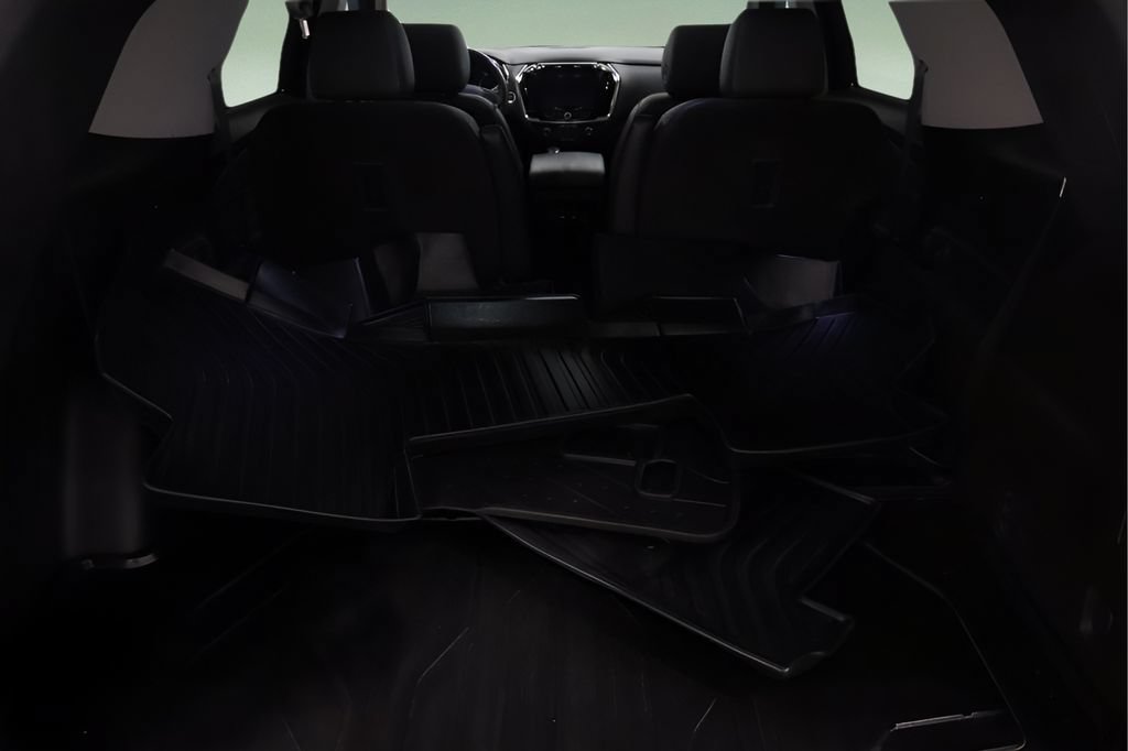 Used 2021 Chevrolet Traverse Premier FWD image 14