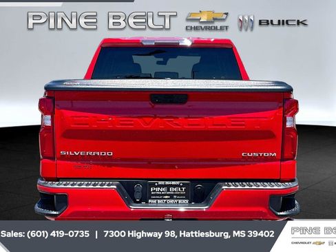 Used 2019 Chevrolet Silverado 1500 Custom w/ Custom Convenience Package RWD image 4