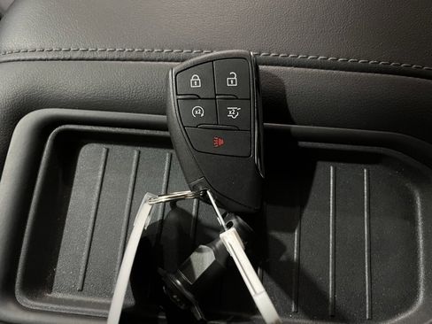 Certified 2022 GMC Yukon SLE image 33