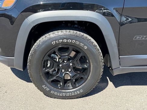 Certified 2022 Jeep Cherokee Latitude w/ Sun & Sound Group image 28