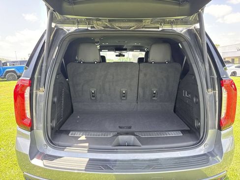 Used 2022 GMC Yukon AT4 w/ Max Trailering Package AWD/4WD image 17