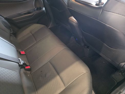 Used 2021 Toyota C-HR Limited FWD image 11