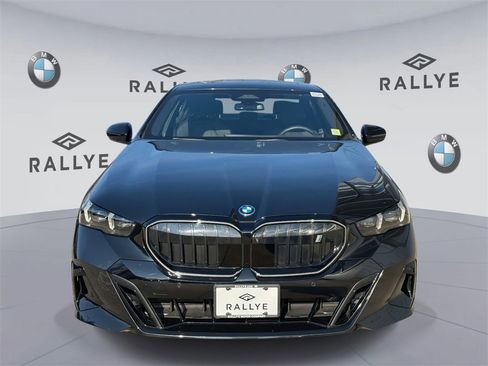 Certified 2025 BMW i5 xDrive40 w/ M Sport Package image 2