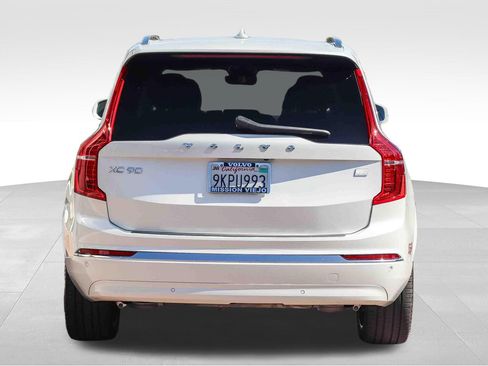 Used 2024 Volvo XC90 T8 Ultimate w/ Protection Package Premier AWD/4WD image 7