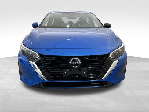 Used 2025 Nissan Sentra SV FWD image 9