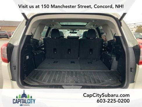 Used 2022 Subaru Ascent Limited w/ Technology Package image 9