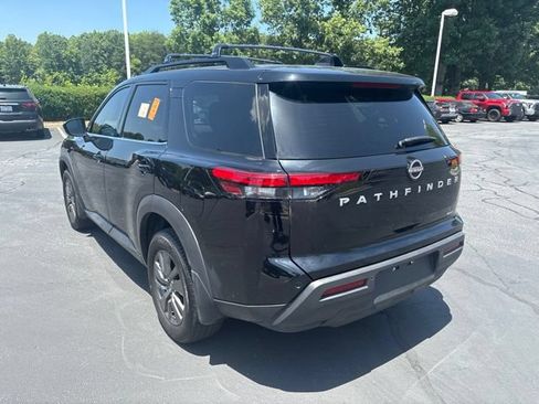 Used 2025 Nissan Pathfinder SV AWD/4WD image 10