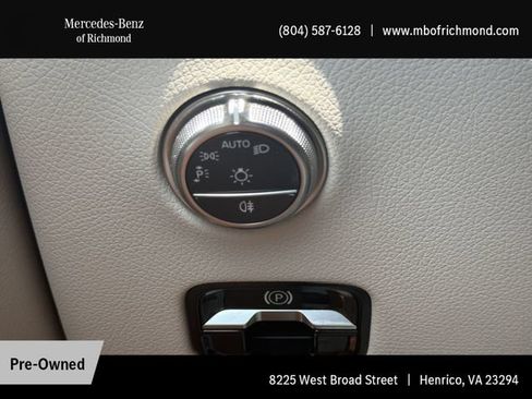 Used 2025 Mercedes-Benz GLC 300 4MATIC image 23