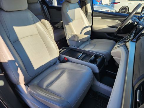 Used 2018 Honda Odyssey EX-L image 15
