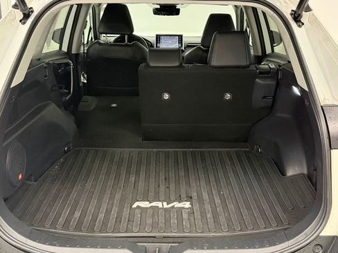 Used 2021 Toyota RAV4 Limited image 28