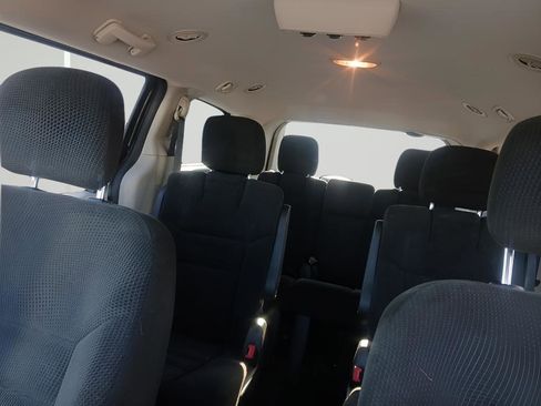 Used 2016 Dodge Grand Caravan SE w/ Quick Order Package 29E SE FWD image 9