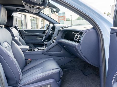 New 2025 Bentley Bentayga image 21