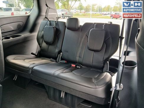New 2027 Chrysler Pacifica Select w/ Family Tech Group AWD/4WD image 30