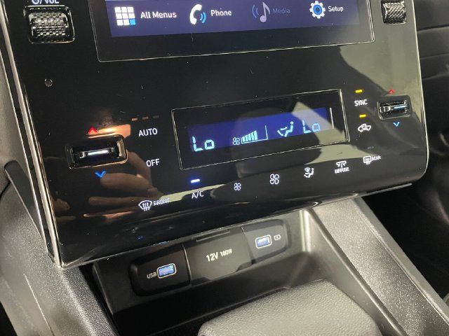 Used 2024 Hyundai Santa Cruz SEL AWD/4WD image 9