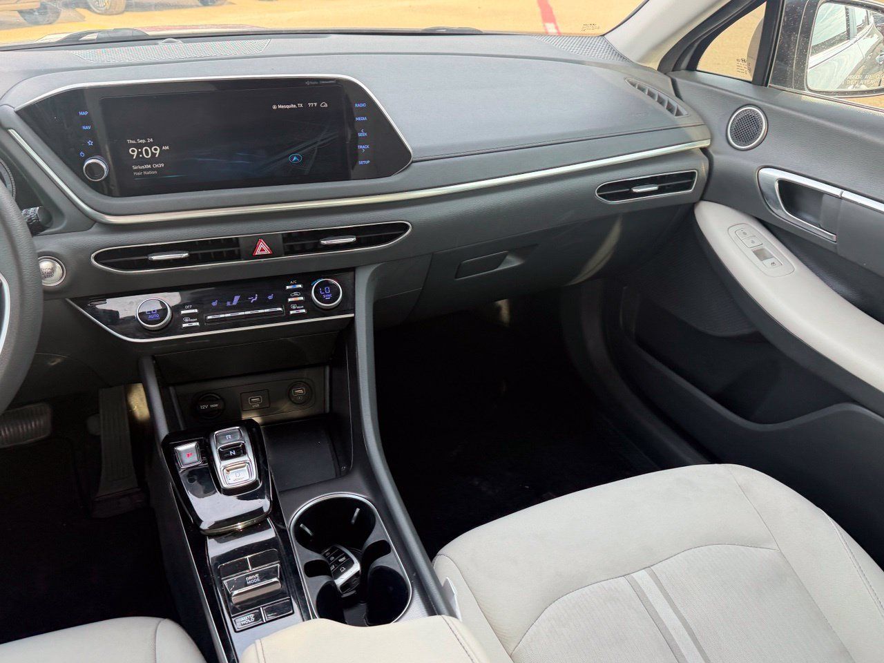 Used 2023 Hyundai Sonata SEL FWD image 13